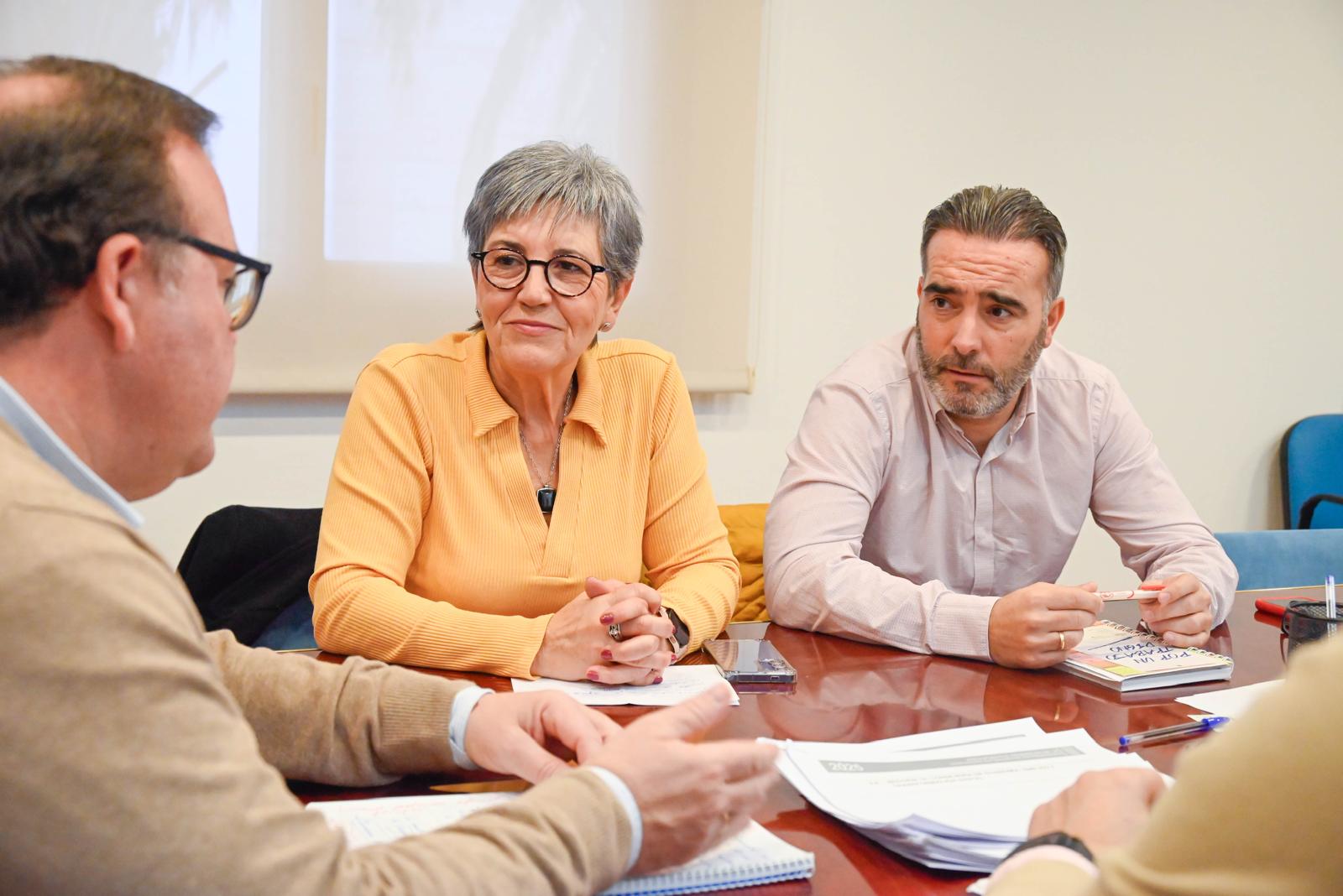 Reunión con el Grupo Parlamentario Popular sobre PGEx